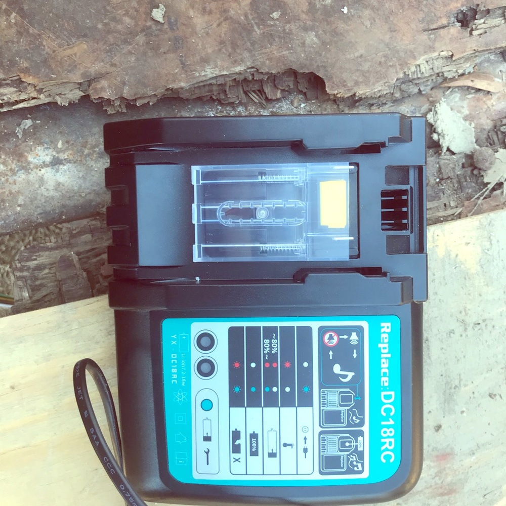 Makita battery charger